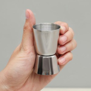 Ly đong rượu Chung Mộc Hùng