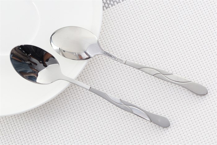 Bộ 2 muỗng cà phê inox cán ngắn hoa văn Delites HZX-0171D Màu Inox