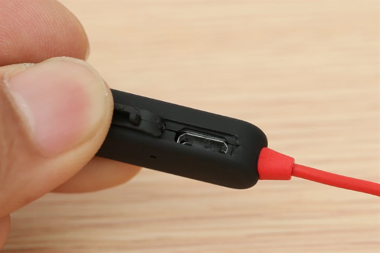 Tai nghe Bluetooth Mozard Q6 Màu Đỏ