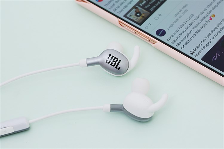 Tai nghe Bluetooth JBL V110 Màu Trắng - Bạc