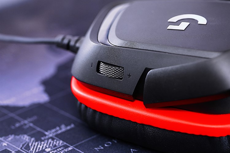 Tai nghe Chụp Tai Gaming Logitech G331 Màu Đen - Đỏ