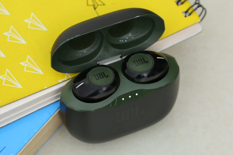 Tai nghe Bluetooth True Wireless JBL Tune 120 Màu Đen - Xanh lá