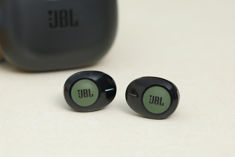 Tai nghe Bluetooth True Wireless JBL Tune 120 Màu Đen - Xanh lá