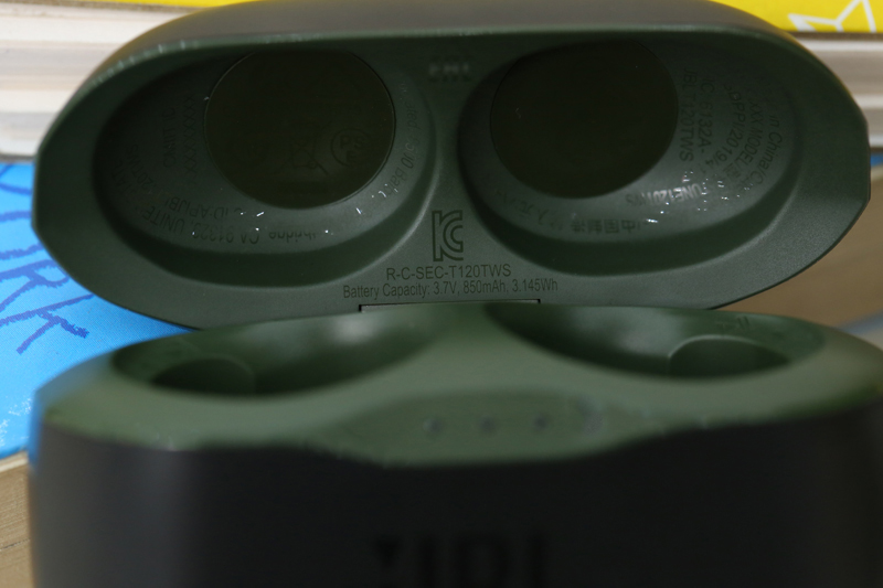 Tai nghe Bluetooth True Wireless JBL Tune 120 Màu Đen - Xanh lá