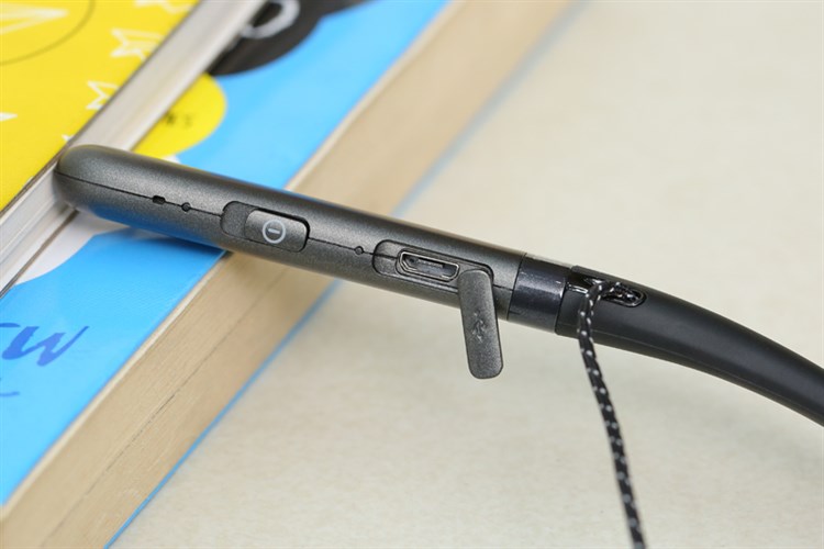 Tai nghe Bluetooth JBL LIVE200 Màu Đen