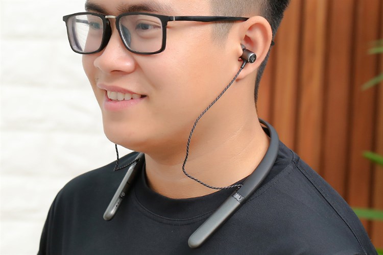 Tai nghe Bluetooth JBL LIVE200 Màu Đen