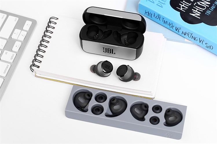 Tai nghe Bluetooth True Wireless JBL REFFLOW Màu Đen