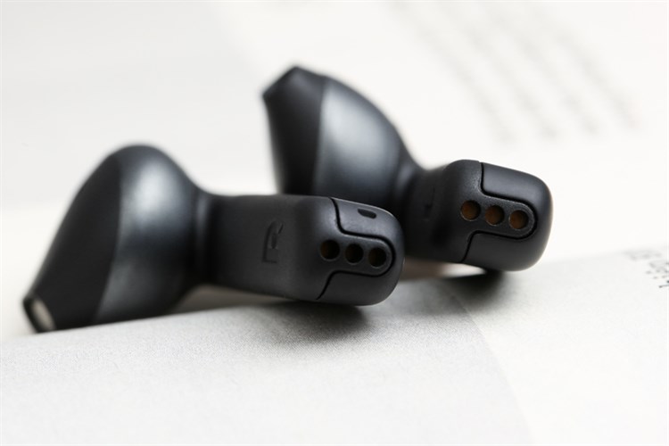 Tai nghe Bluetooth True Wireless JBL Tune 220 Màu Đen