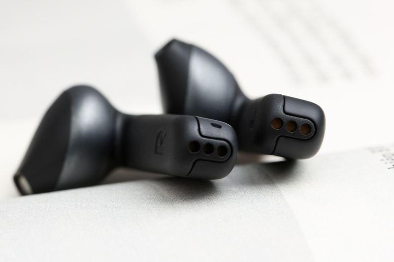 Tai nghe Bluetooth True Wireless JBL Tune 220 - 19
