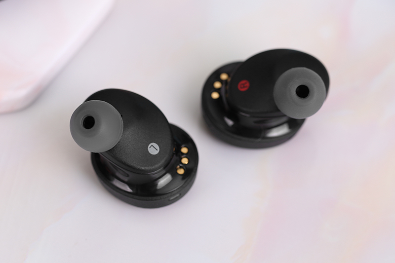 Tai nghe Bluetooth Sony Extra Bass True Wireless WF-XB700 Màu Đen