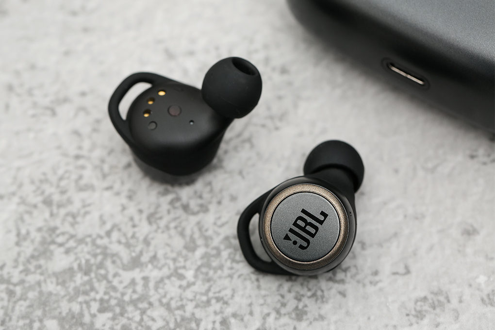 Tai nghe Bluetooth True Wireless JBL LIVE 300 - 6