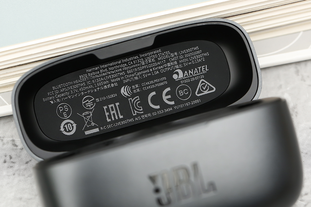 Tai nghe Bluetooth True Wireless JBL LIVE 300 - 16