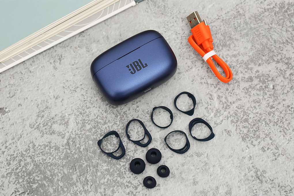 Tai nghe Bluetooth True Wireless JBL LIVE 300 - 19
