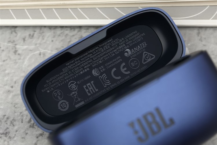 Tai nghe Bluetooth True Wireless JBL LIVE 300 Màu Xanh Dương