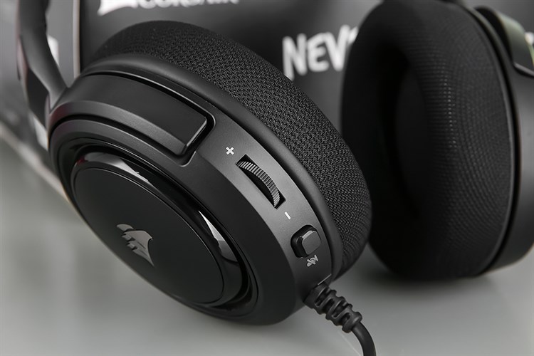 Tai nghe Chụp Tai Gaming Corsair HS35 Stereo Carbon Màu Đen