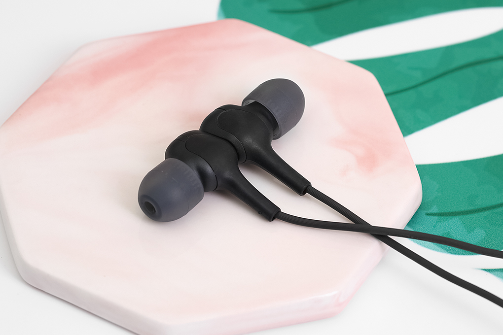 Tai nghe Bluetooth Sony WI-C600N Màu Đen