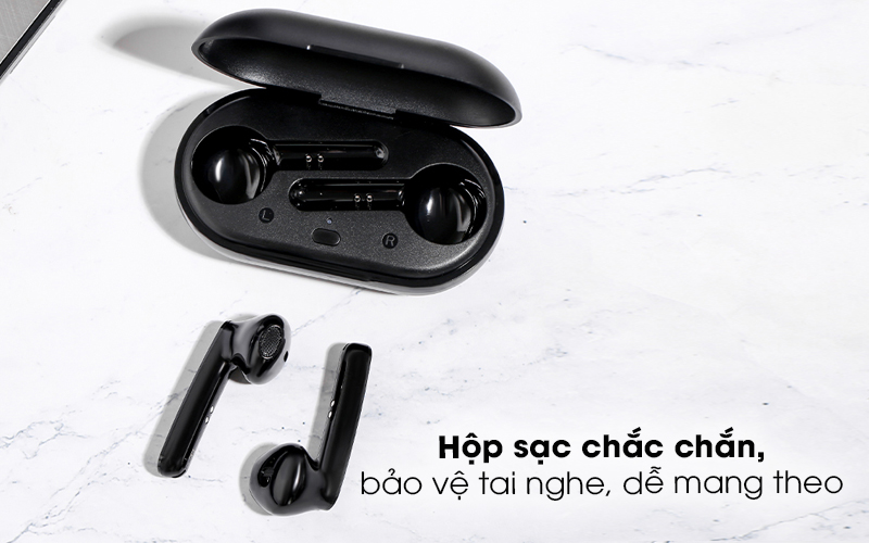 Tai nghe Bluetooth True Wireless Mozard DT920 Đen - Hộp sạc có các góc cạnh mềm mại nhưng tổng thể thiết kế chắc chắn