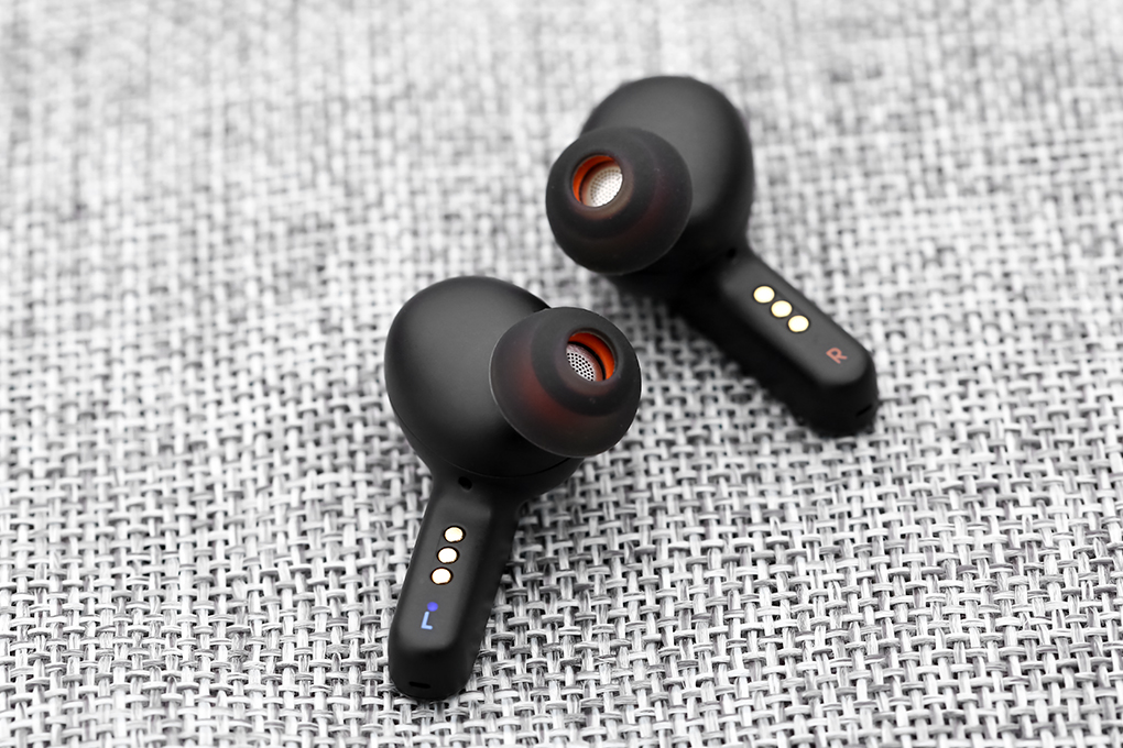Tai nghe Bluetooth True Wireless JBL LIVE PRO+ Màu Đen