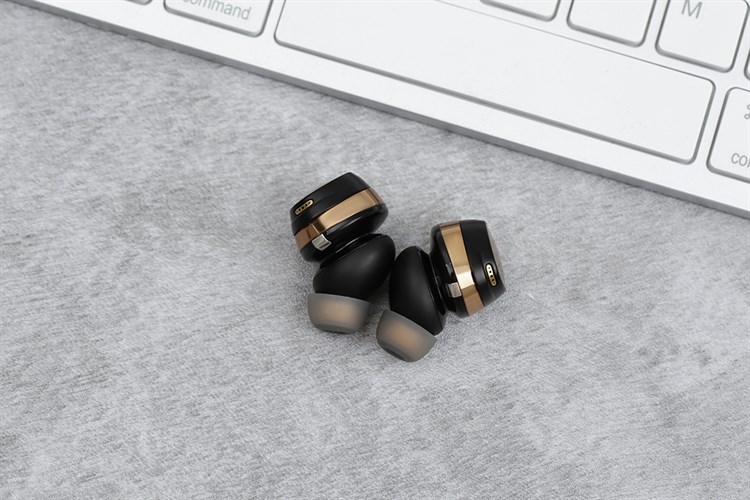 Tai nghe Bluetooth Soundpeats Opera 05 Màu Đen