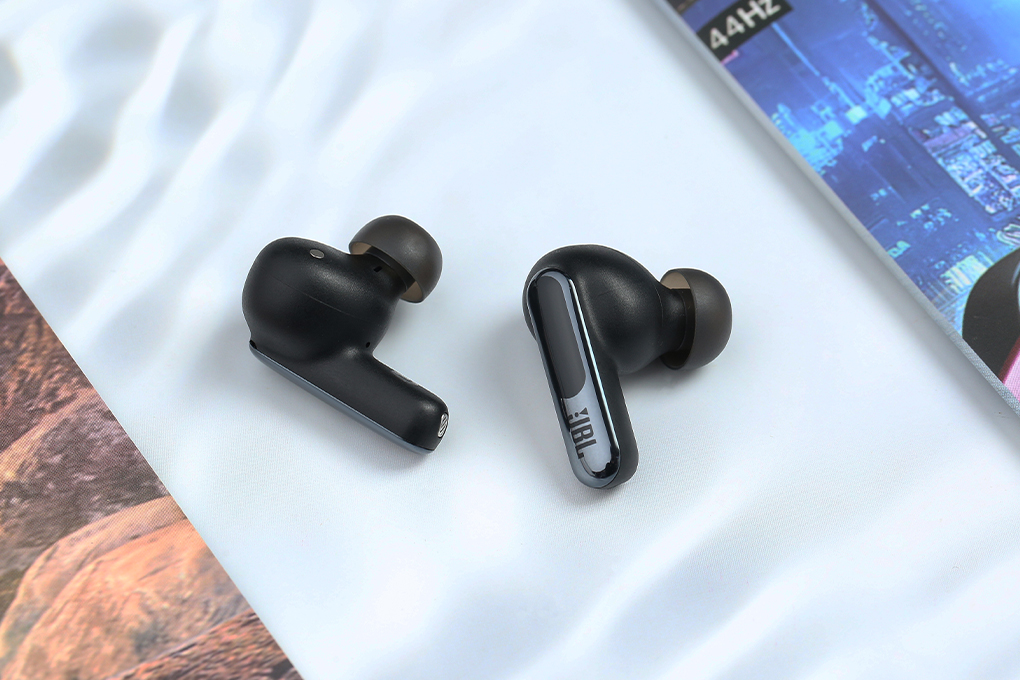 Tai nghe Bluetooth True Wireless JBL Live Beam 3 Màu Đen