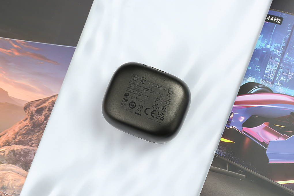 Tai nghe Bluetooth True Wireless JBL Live Beam 3 Màu Đen