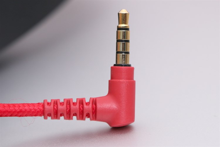 Tai nghe chụp tai Kanen IP-2050 Màu Đỏ