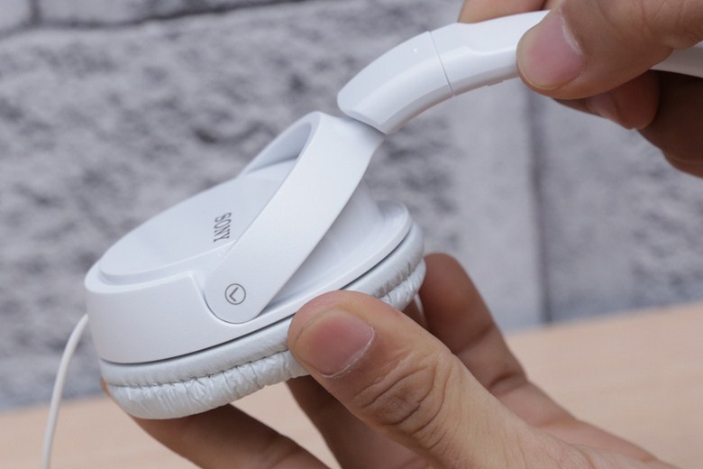 Thiết kế gập xoay giúp di chuyển dễ dàng. Thiết kế gập xoay giúp di chuyển dễ dàng.