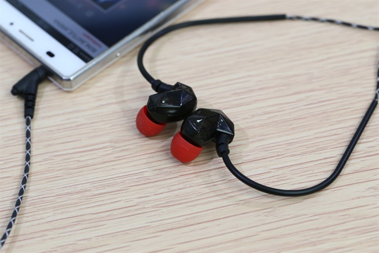 Tai nghe nhét tai Kanen S50