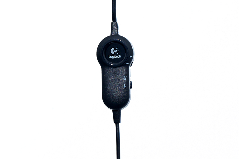 Tai nghe Chụp tai Logitech H151 Đen Tai nghe Chụp tai Logitech H151 Đen