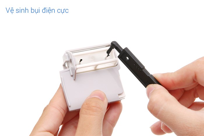 Máy lọc không khí Sharp ô tô IG-GC2E 1.9W Màu Vàng