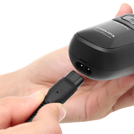 Máy cạo râu khô và ướt Philips S1223 Màu Đen