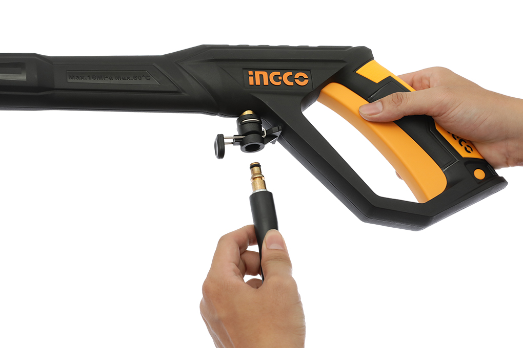 Máy phun xịt rửa áp lực cao Ingco HPWR18008 1800W Màu Đen - Vàng
