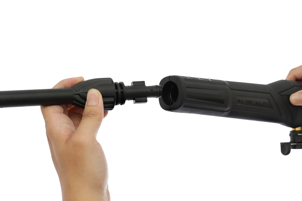 Máy phun xịt rửa áp lực cao Ingco HPWR20008 2000W Màu Đen - Vàng
