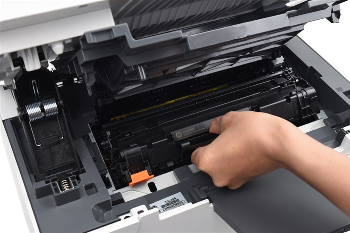 Máy in laser đa năng HP LaserJet Pro MFP M26a (T0L49A) Màu Trắng