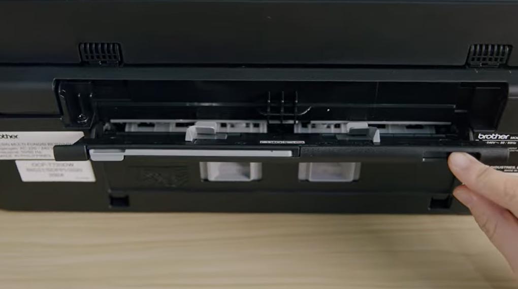 Máy in phun màu đa năng In-Scan-Copy Brother DCP-T720DW - Khay giấy cứng