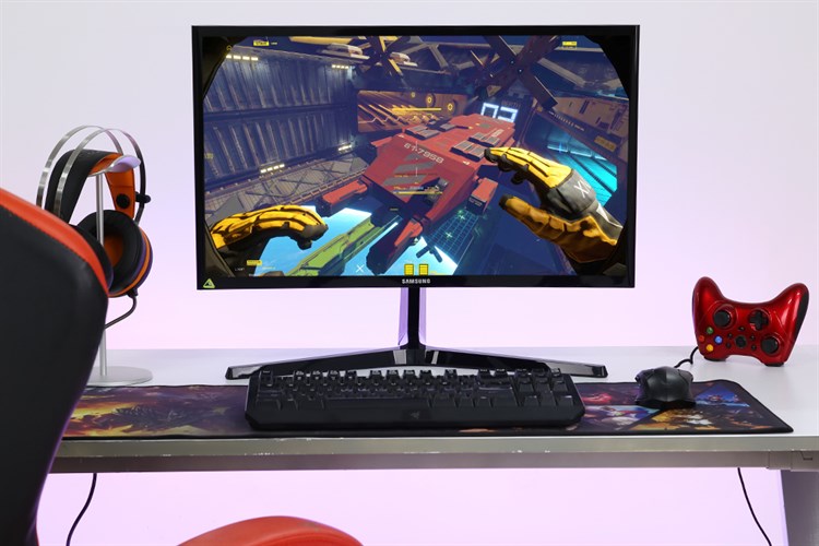 Màn hình Samsung Gaming LC24RG50FQEXXV 24 inch FHD/VA/144Hz/4ms/FreeSync/HDMI Màu Đen