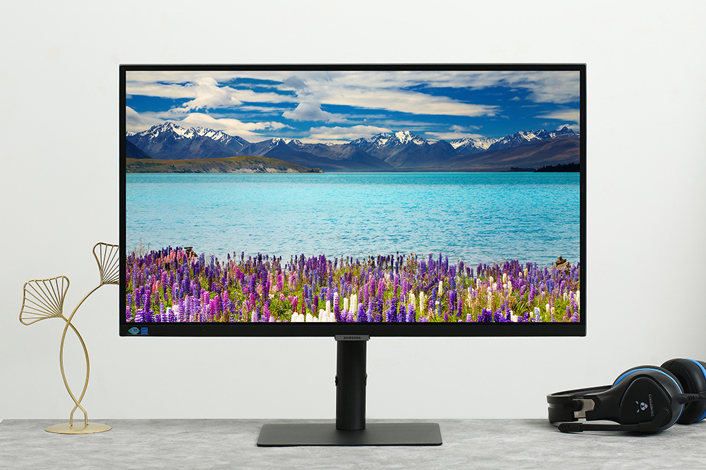Màn hình Samsung ViewFinity S8 S80PB LS27B800PXEXXV 27 inch 4K/IPS/60Hz/5ms/HDR400/HDMI/TypeC Màu Đen