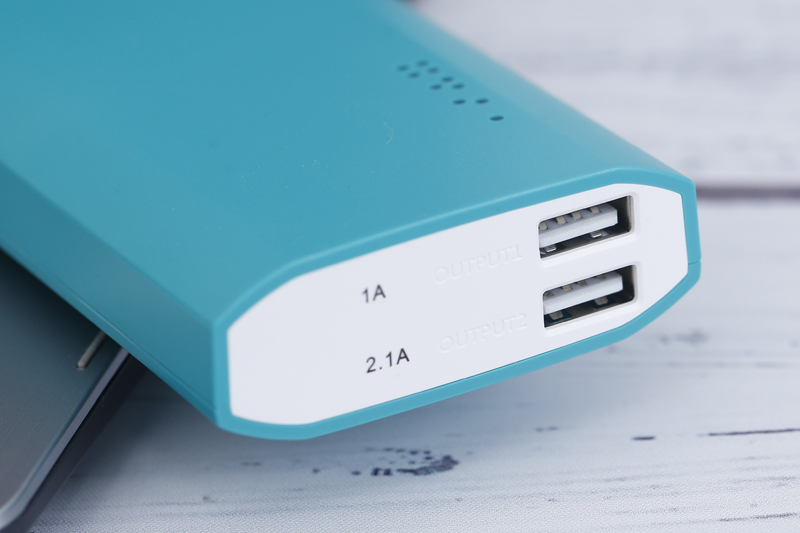 Pin sạc dự phòng 10.000 mAh eSaver LA Y325S Màu Xanh ngọc