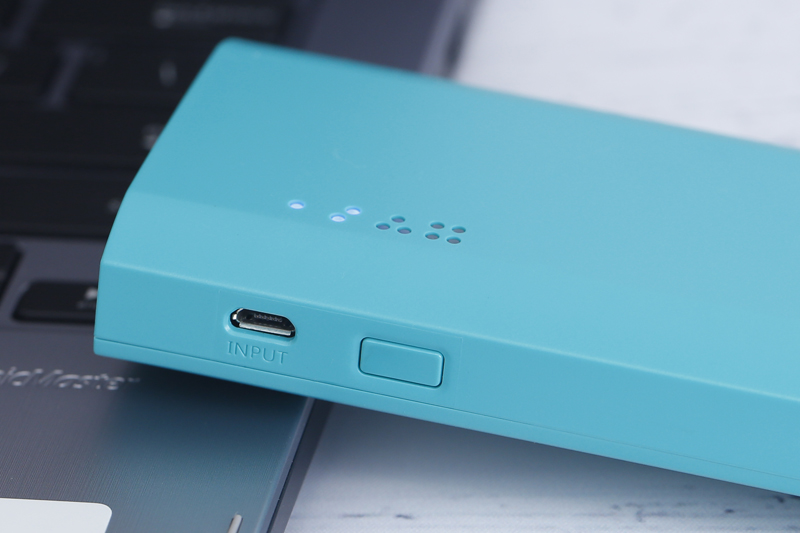 Pin sạc dự phòng 10.000 mAh eSaver LA Y325S Màu Xanh ngọc