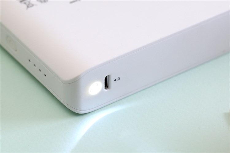 Pin sạc dự phòng 10.000 mAh AVA TS-D151