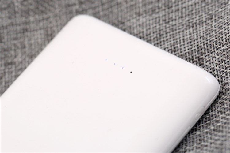 Pin sạc dự phòng Polymer 10.000 mAh AVA PA CK01 Màu Trắng