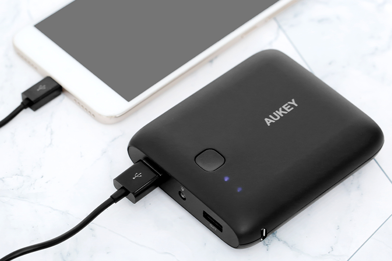 Pin sạc dự phòng 10.000 mAh AUKEY PB-N42 Màu Đen