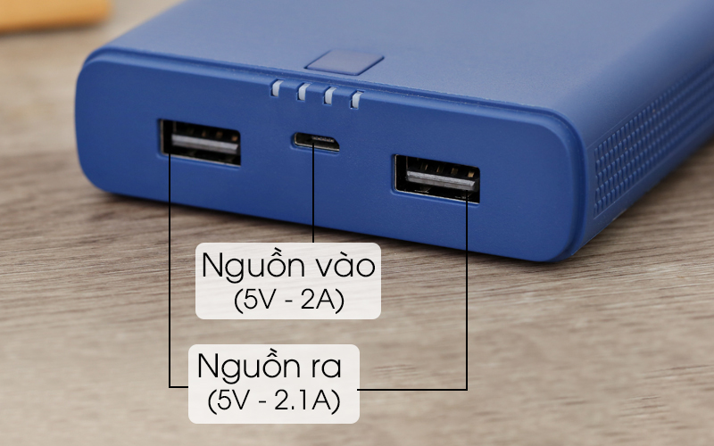 Pin sạc dự phòng 10.000 mAh AVA DS629-WB Xanh Navy trang bị hai cổng sạc Pin sạc dự phòng 10.000 mAh AVA DS629-WB Xanh Navy trang bị hai cổng sạc