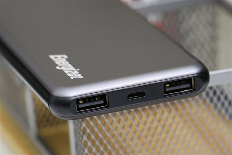 Pin sạc dự phòng Polymer 10.000 mAh 10.5W Energizer Chiến Binh II UE10046 Màu Xám