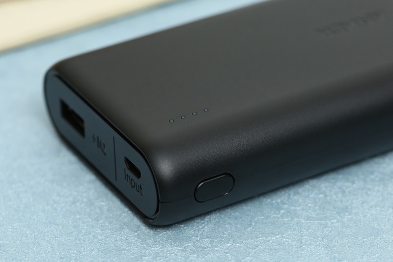 Pin sạc dự phòng 10.000 mAh Anker PowerCore A1263 Màu Đen