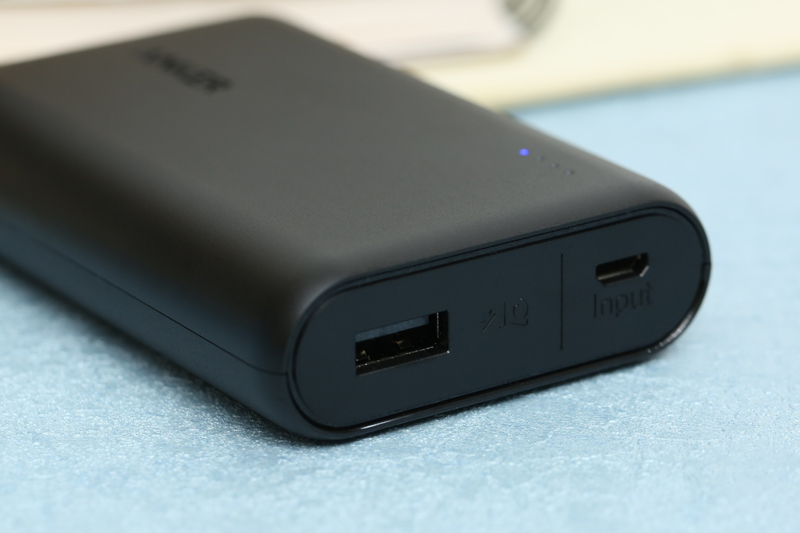 Pin sạc dự phòng 10.000 mAh Anker PowerCore A1263 Màu Đen