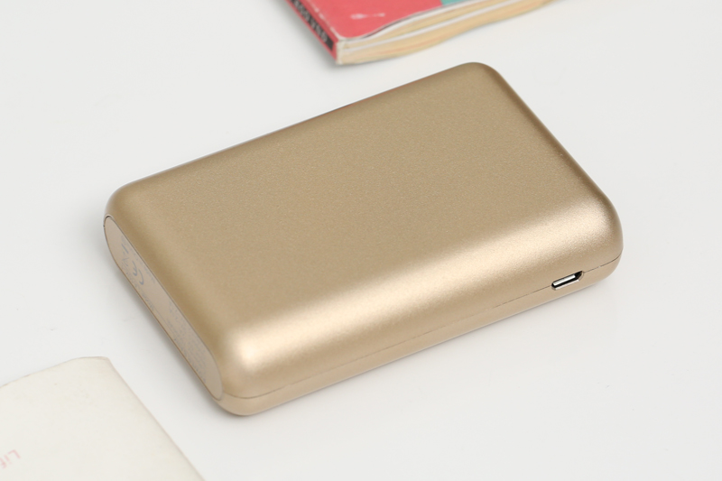 Pin sạc dự phòng 7.500 mAh AVA LA 10K-1 Màu Vàng đồng