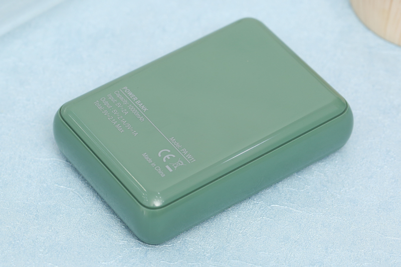 Pin sạc dự phòng Polymer 10.000mAh AVA PA W11 X Màu Xanh rêu