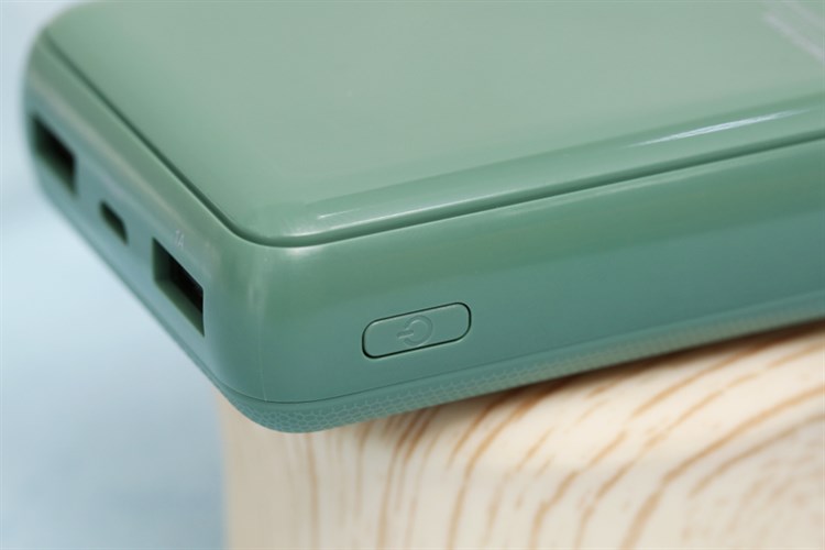 Pin sạc dự phòng Polymer 10.000mAh AVA PA W11 X Màu Xanh rêu