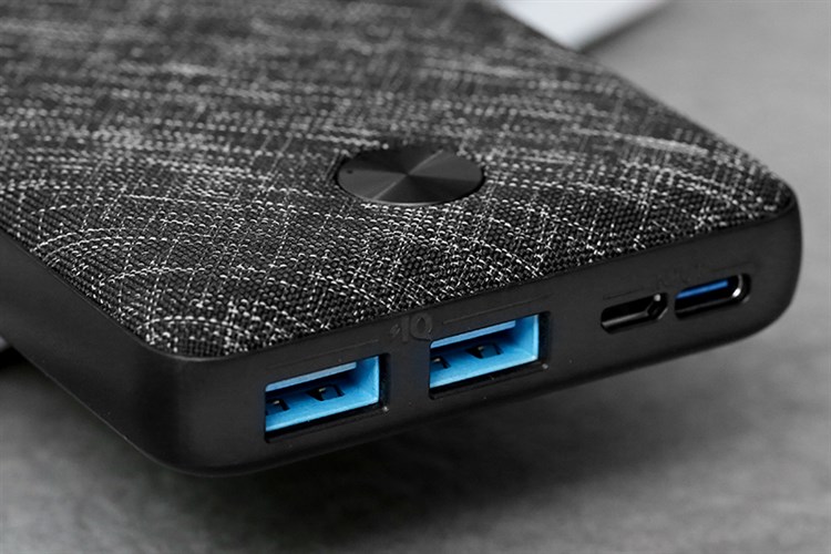 Pin sạc dự phòng Polymer 20.000 mAh Type C Anker PowerCore Metro Essential A1268 Màu Đen